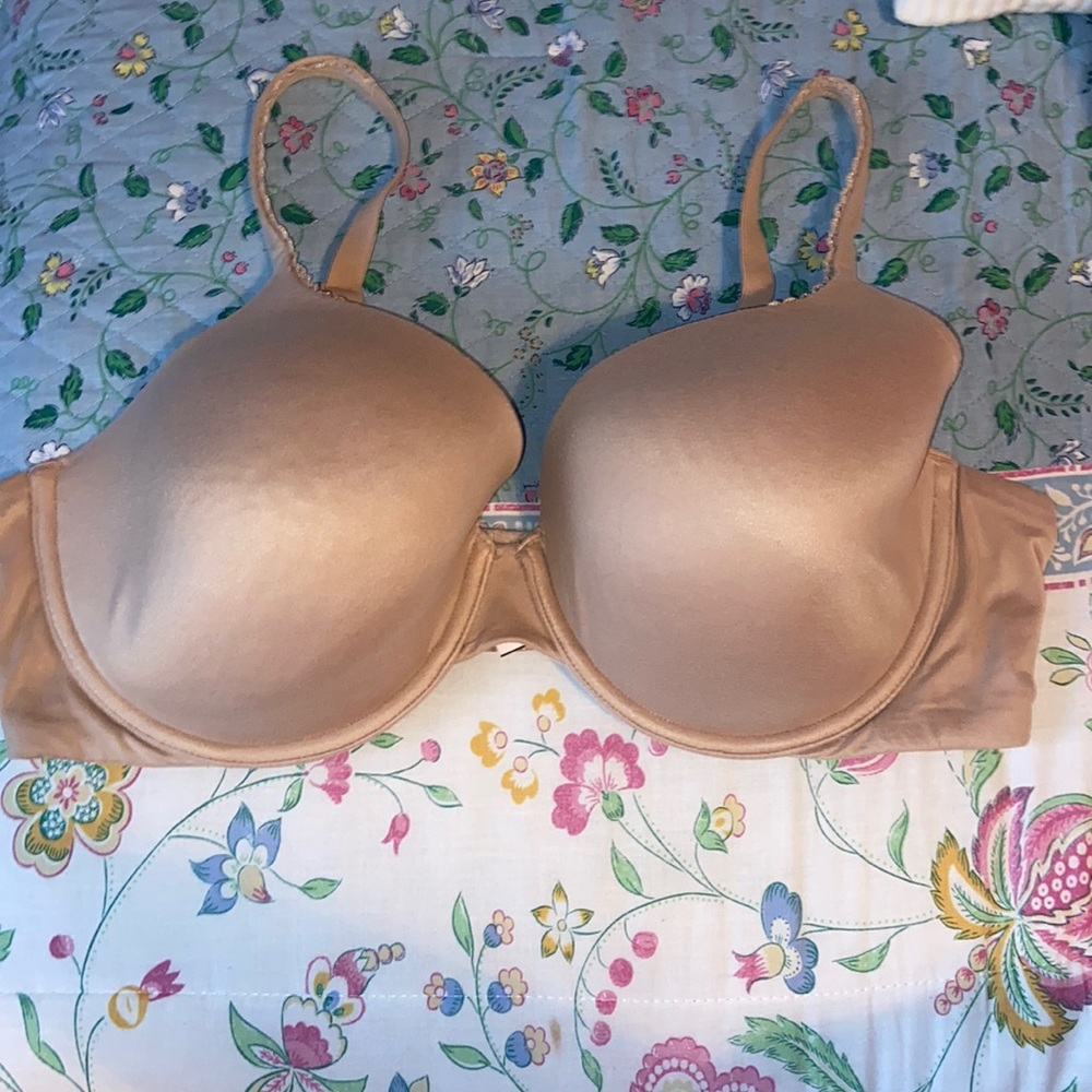 Victoria Secret Bra 38D